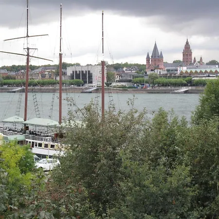Отель Zum Schnackel In Mainz Висбаден