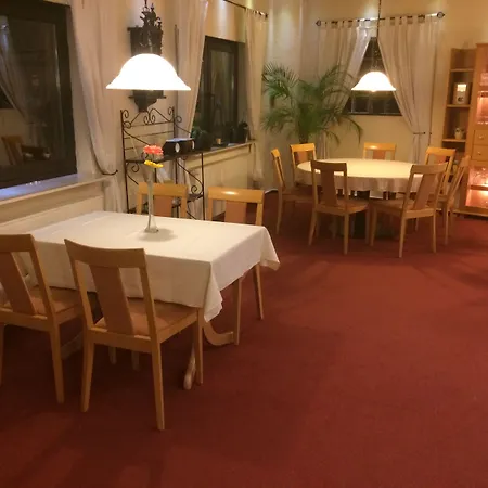 מלון Zum Schnackel In