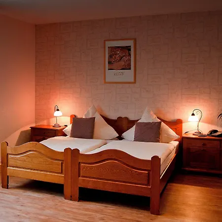 מלון Zum Schnackel In