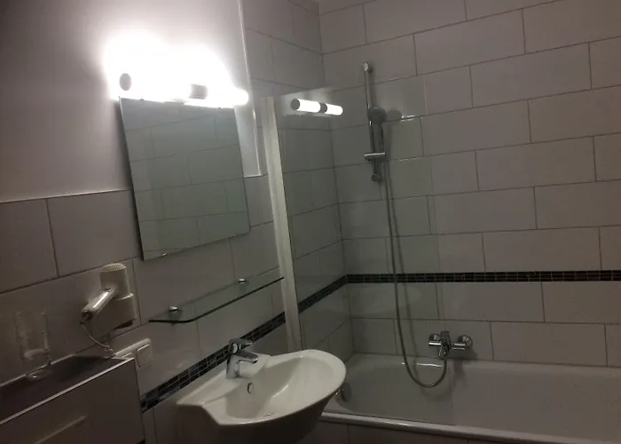 ホテル Zum Schnackel In マインツ